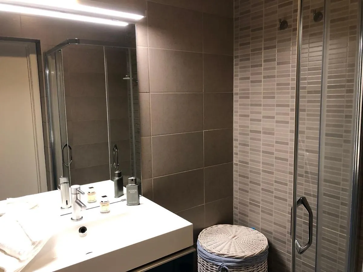 Crystal Residence - Pool & Beach Ostend
