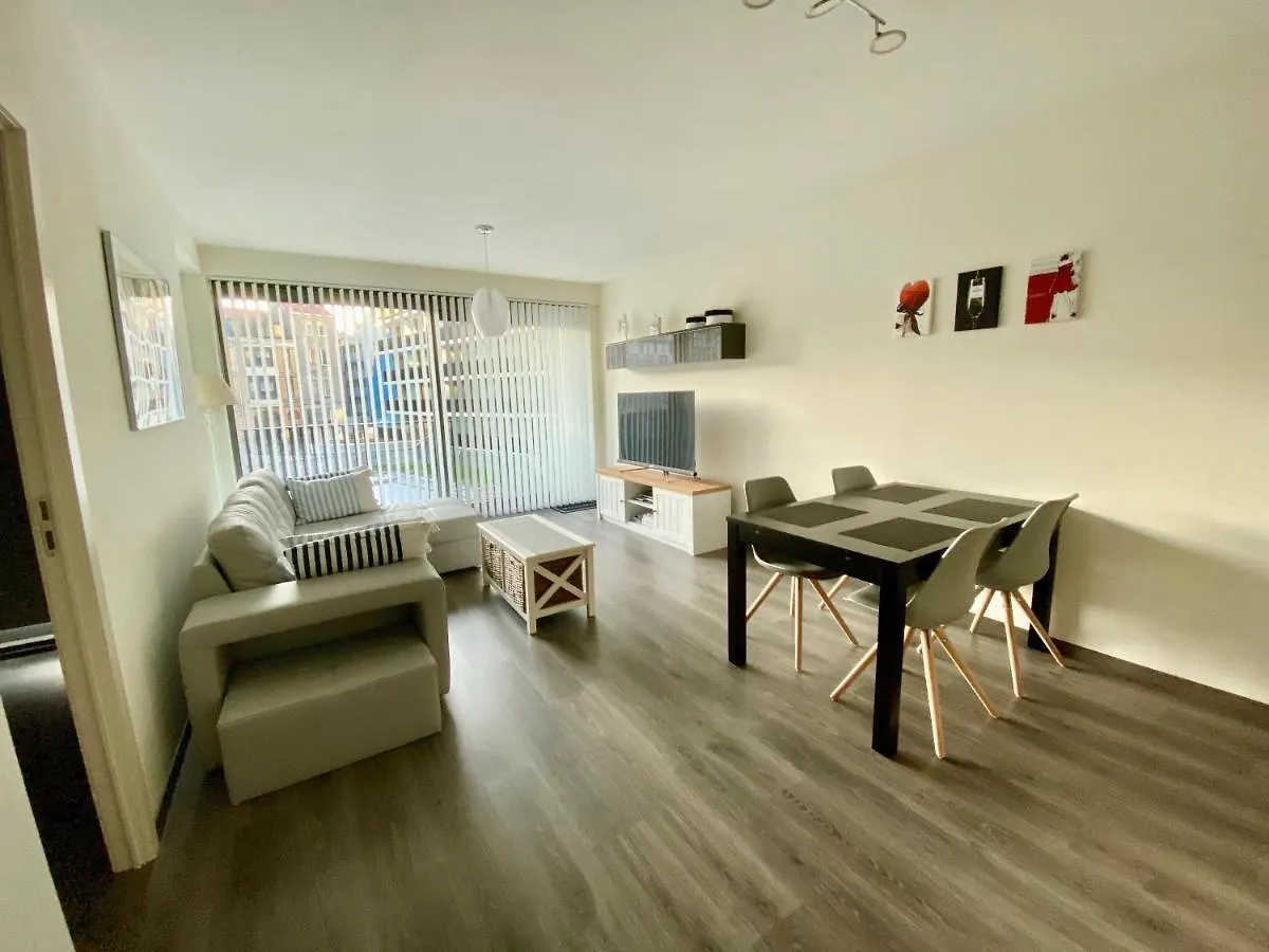 Apartment Crystal Residence - Pool & Beach Ostend
