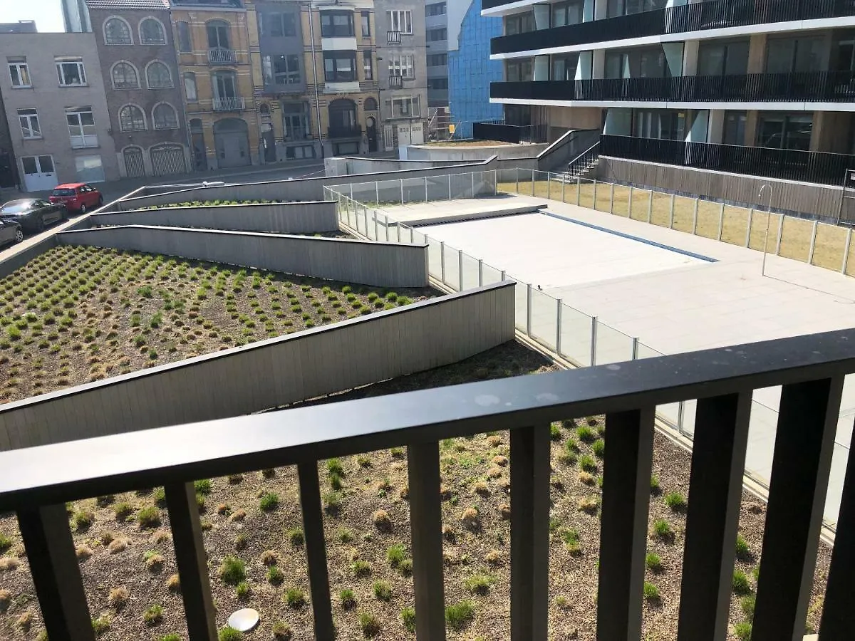 Crystal Residence - Pool & Beach Ostend 0*,